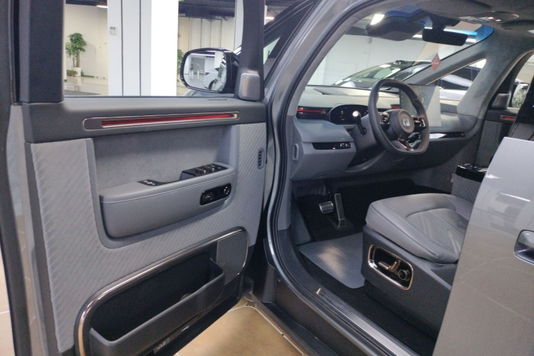 极氪MIX 2025款 长续航智驾版中控内饰7003