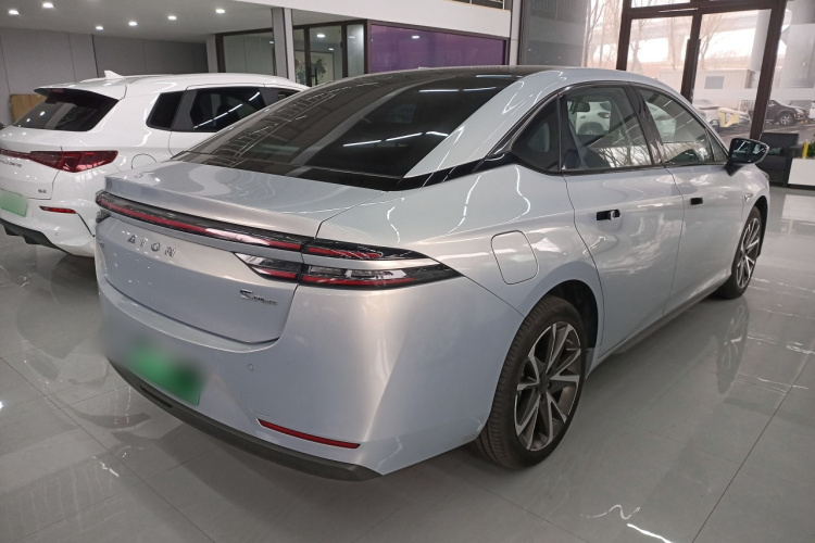 埃安 AION S Plus 2022款 70 智领版车身外观7