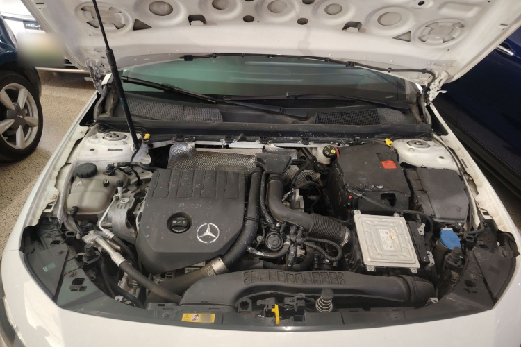 奔驰A级 2020款 改款 A 180 L 运动轿车特殊配置局部细节24