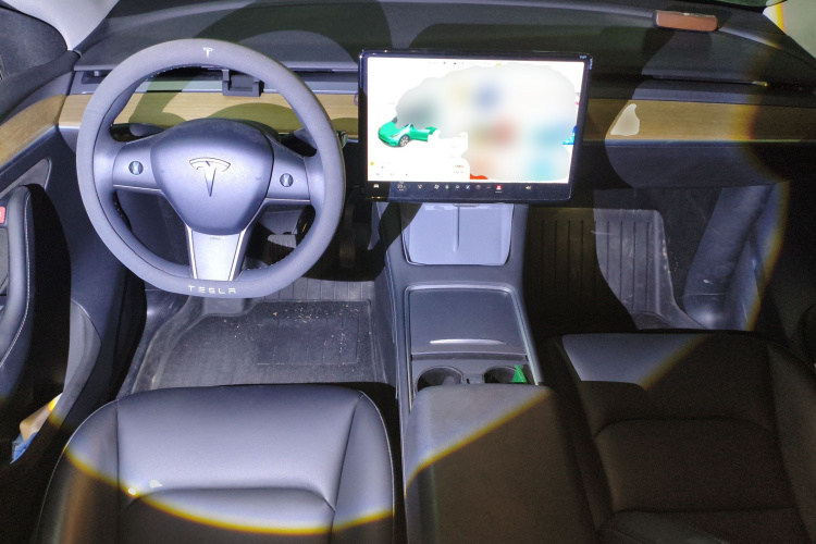 特斯拉 Model Y 2021款 标准续航后驱版中控内饰12