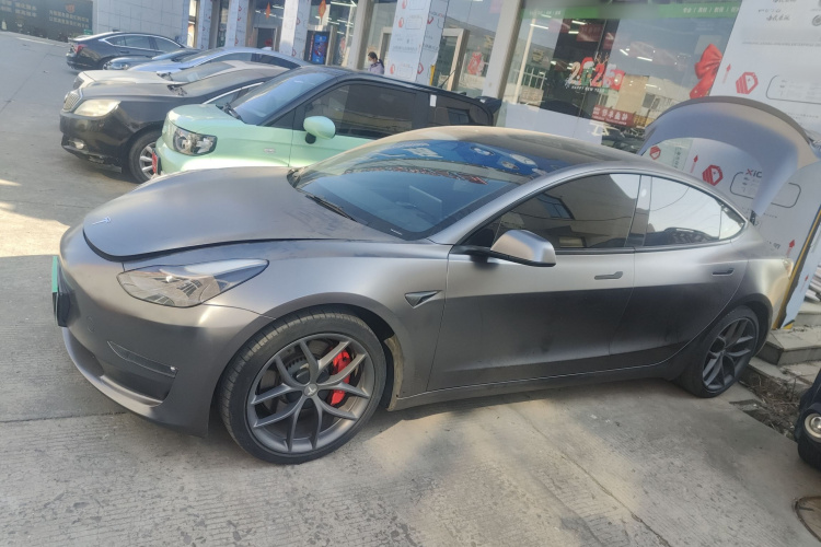 特斯拉 Model 3 2022款 Performance高性能全轮驱动版车身外观4