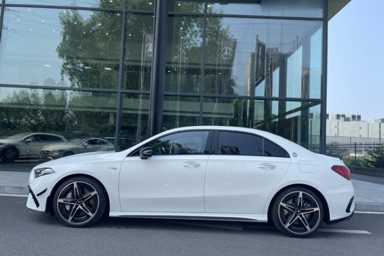 奔驰A级AMG 2025款 AMG A 35 L 4MATIC车身外观6002