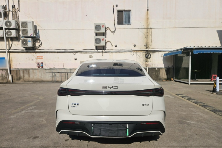 比亚迪 海豹06新能源 2024款 DM-i 120KM尊荣型车身外观6004