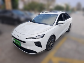 荣威D6 2025款 450km 尊享版