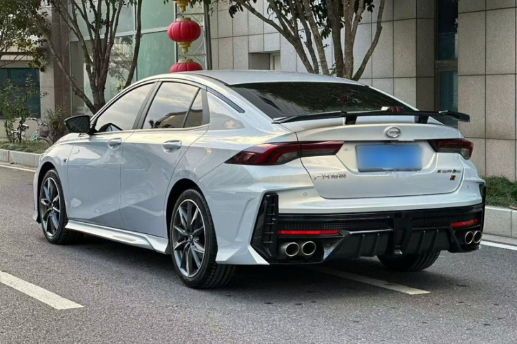 广汽传祺 2024款 270T DCT 影豹R-Style版车身外观6002