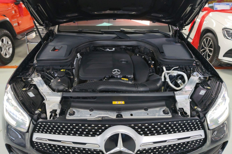 奔驰GLC 2020款 GLC 260 L 4MATIC 豪华型机舱底盘24