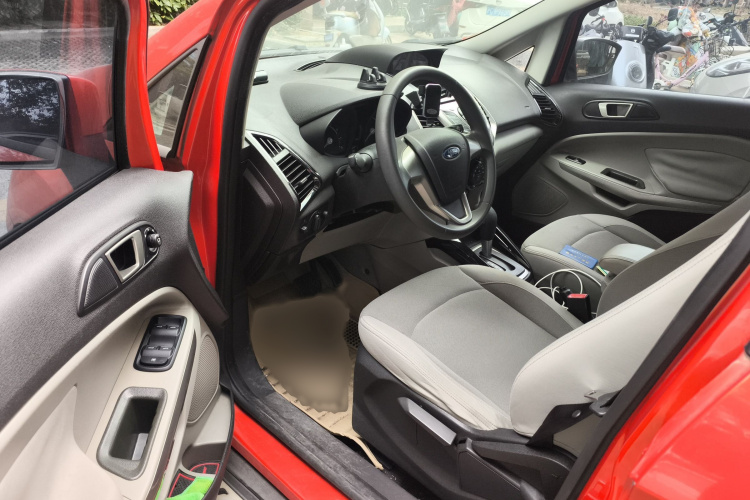 福特 翼搏 2013款 1.5L 自动风尚型中控内饰7003