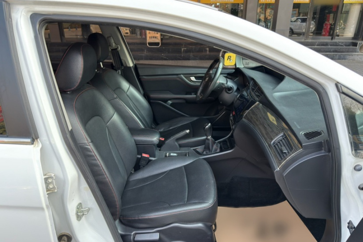 长城C50 2014款 升级版 1.5T 手动时尚型中控内饰7008