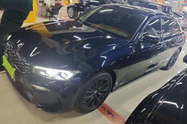 宝马3系 2023款 325Li M运动曜夜套装车身外观4