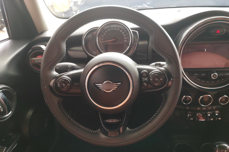 MINI 2018款 1.5T COOPER 艺术家 五门版局部细节13