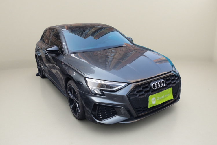 奥迪A3 2022款 Sportback 35 TFSI 时尚运动型车身外观3