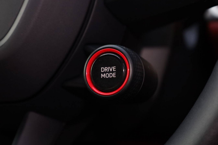 小米汽车 小米SU7 2024款 后驱长续航智驾版中控内饰7011