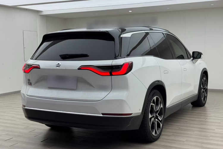 蔚来ES8 2020款 580KM 签名版 六座版车身外观7