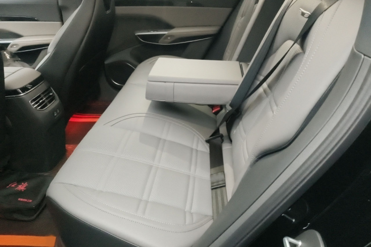 红旗天工08 2025款 605 Max后驱版中控内饰7004