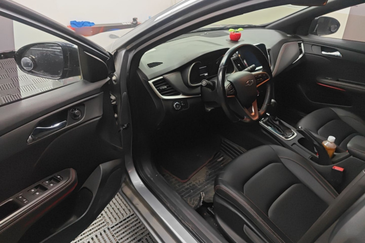 雪佛兰 科鲁泽 2020款 轻混 RS 330T 自动畅快版中控内饰20