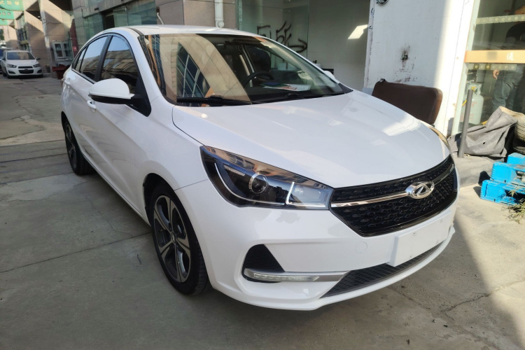 奇瑞 艾瑞泽5 2019款 改款PRO 1.5L 手动青春版 国VI车身外观3