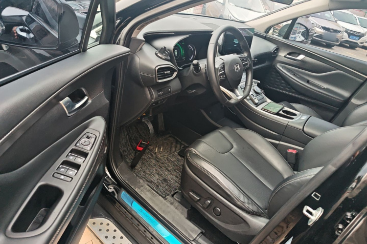 现代 胜达 2023款 旅行家 380T GDi 自动两驱GLX精英版中控内饰7003