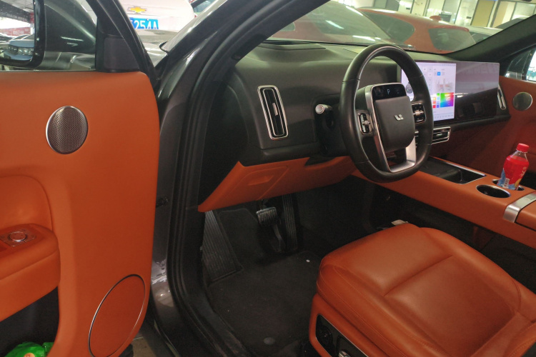 理想汽车 理想L8 2023款 Pro中控内饰7003