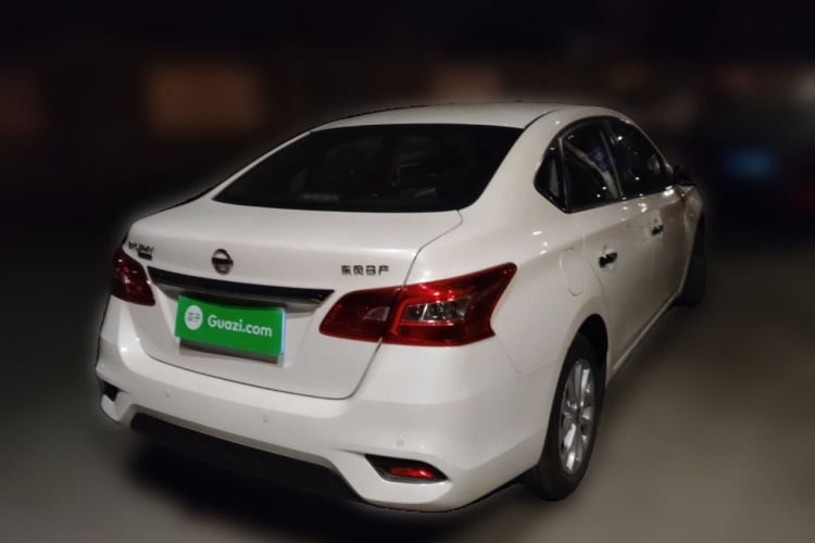 日产 轩逸 2024款 经典 1.6XE CVT舒适版车身外观7