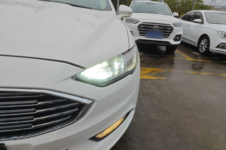 福特 蒙迪欧 2017款 EcoBoost 200 时尚型局部细节36