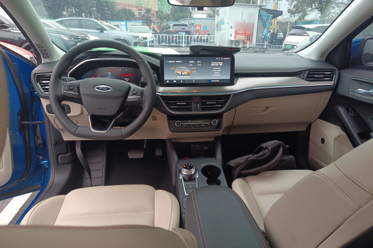 福特 福克斯 2021款 三厢 EcoBoost 180 自动锋潮型中控内饰12