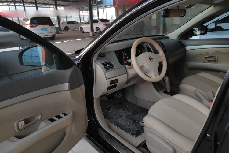 日产 轩逸 2012款 经典 1.6XE 自动舒适版中控内饰7003