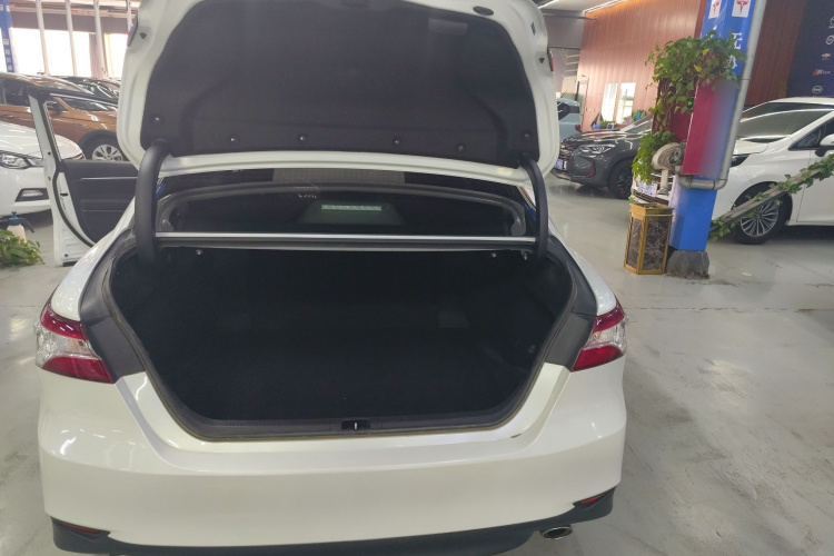 丰田 凯美瑞 2022款 2.0GVP 领先版机舱底盘23