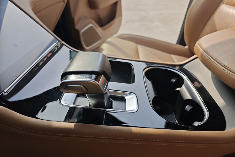 理想汽车 理想ONE 2021款 增程6座版局部细节18