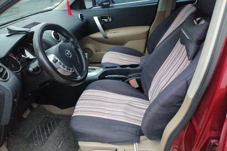 日产 逍客 2012款 2.0XL 火 CVT 2WD中控内饰19