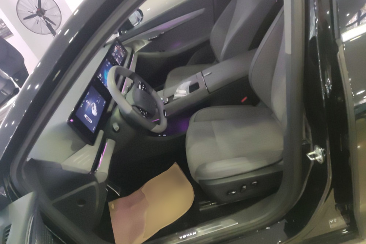 岚图汽车 岚图追光 2023款 四驱长续航版局部细节19