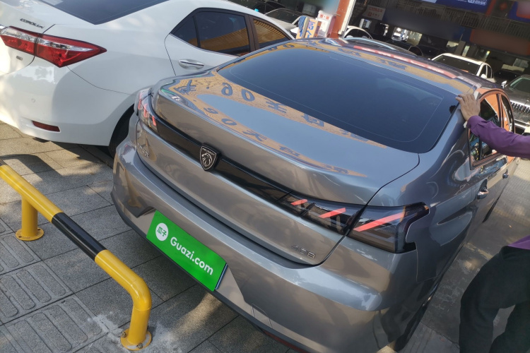 标致408 2022款 1.6T 进取版车身外观7