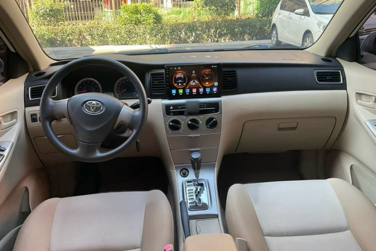 丰田 花冠 2013款 1.6L 自动卓越版中控内饰7003