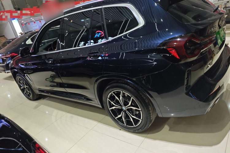 宝马X3 2022款 改款 xDrive25i M运动套装车身外观4