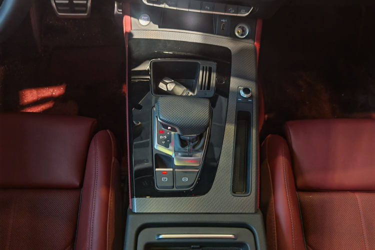 奥迪Q5L 2024款 40 TFSI 豪华动感型局部细节18