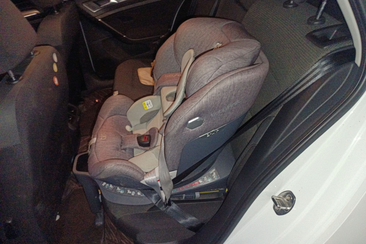 大众 高尔夫 2017款 230TSI 自动舒适百万辆纪念版中控内饰21