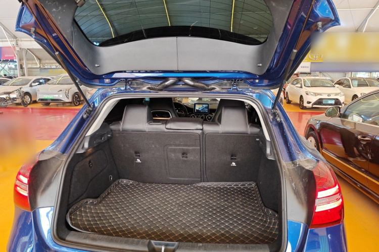 奔驰GLA 2018款 GLA 200 动感型局部细节23