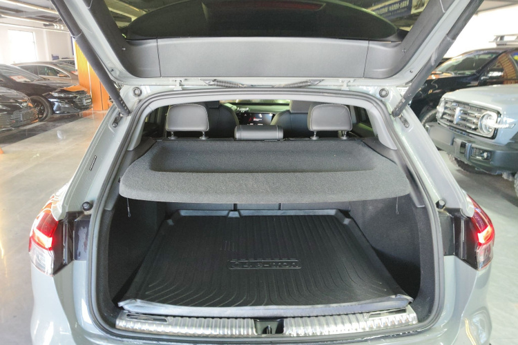 奥迪Q4 e-tron 2024款 40 e-tron 创境版机舱底盘23