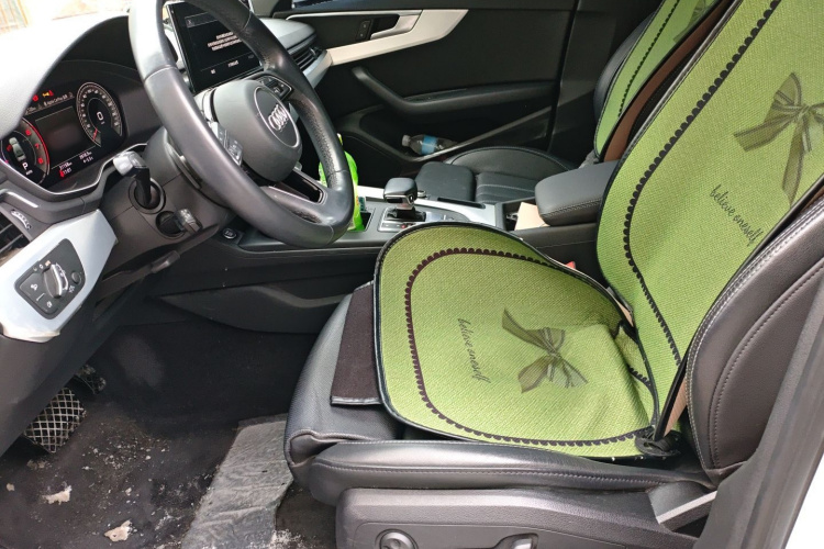 奥迪A4L 2022款 40 TFSI 时尚动感型中控内饰19