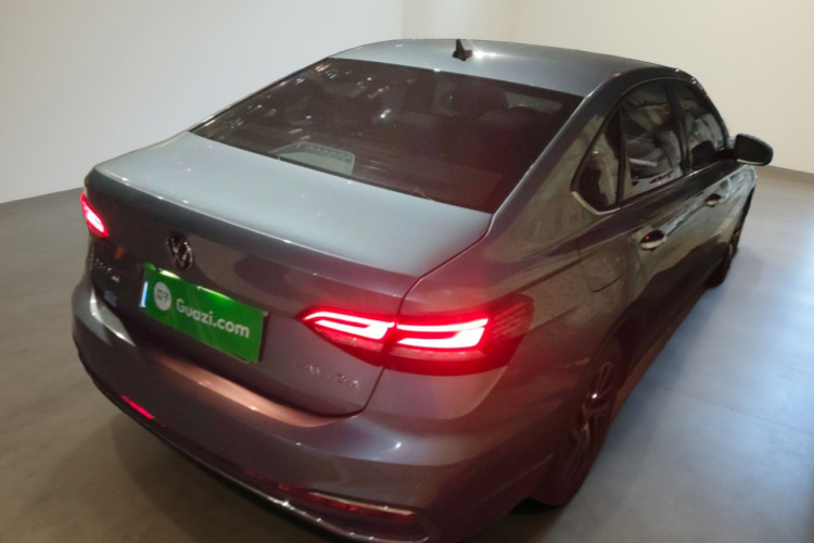 大众 朗逸 2023款 1.5L 自动五百万版车身外观7