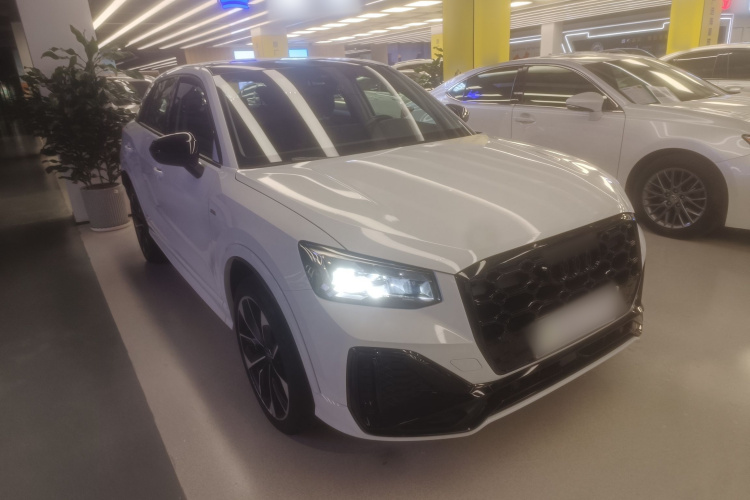 奥迪Q2L 2024款 35TFSI 豪华动感型车身外观3