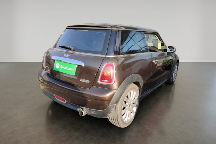 MINI 2010款 1.6L COOPER 50 Mayfair车身外观7
