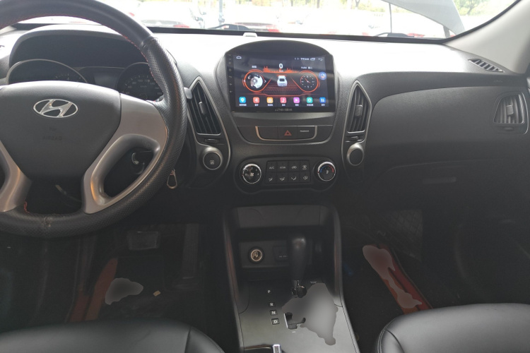 北京现代ix35 2015款 2.0L 自动两驱舒适型 国V中控内饰12