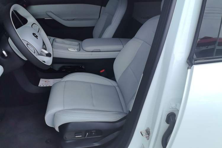 蔚来ES6 2024款 75kWh中控内饰19