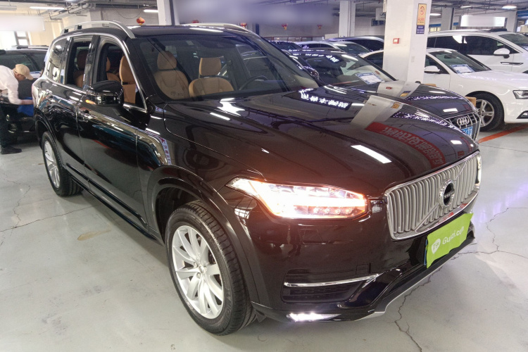 沃尔沃XC90 2017款 T6 智逸版 7座车身外观3