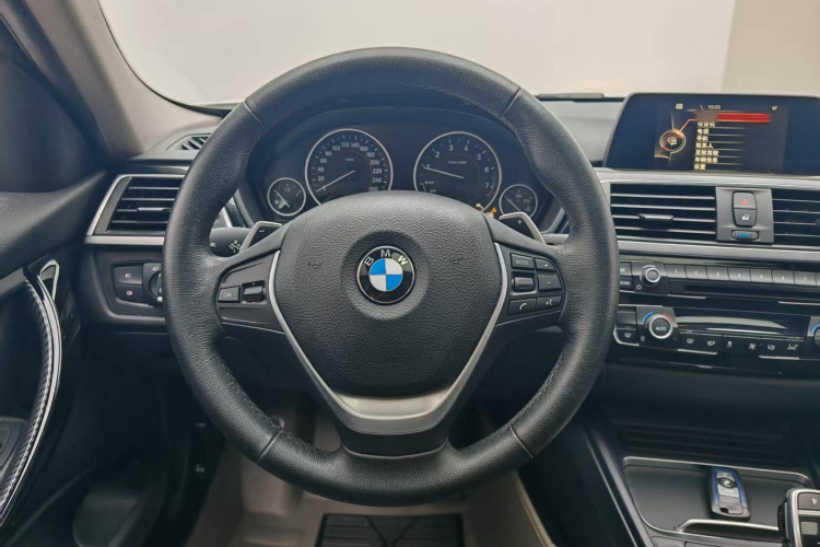 宝马3系 2017款 320Li M运动型中控内饰13