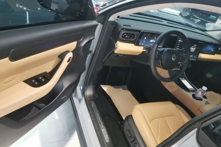 零跑汽车 零跑C11 2024款 纯电 580尊享版中控内饰7003