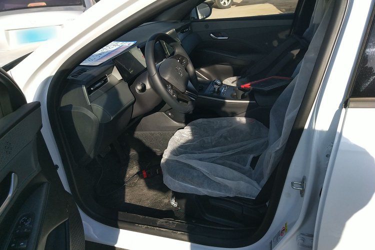 比亚迪 秦PLUS 2025款 DM-i 智驾版 55KM领先型中控内饰19