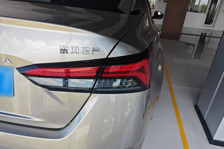 日产 天籁 2022款 2.0L XL-TLS 悦享版车身外观6006