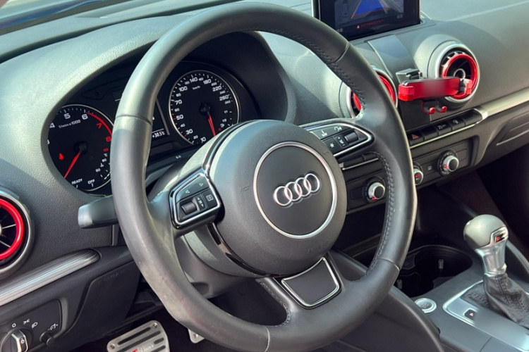 奥迪A3 2016款 Sportback 35 TFSI 领英型局部细节13