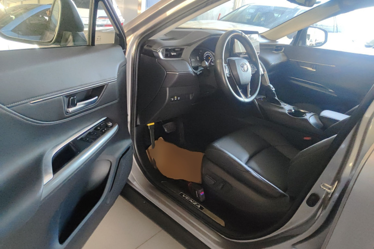 丰田 威飒 2023款 2.0L CVT两驱豪华版中控内饰20